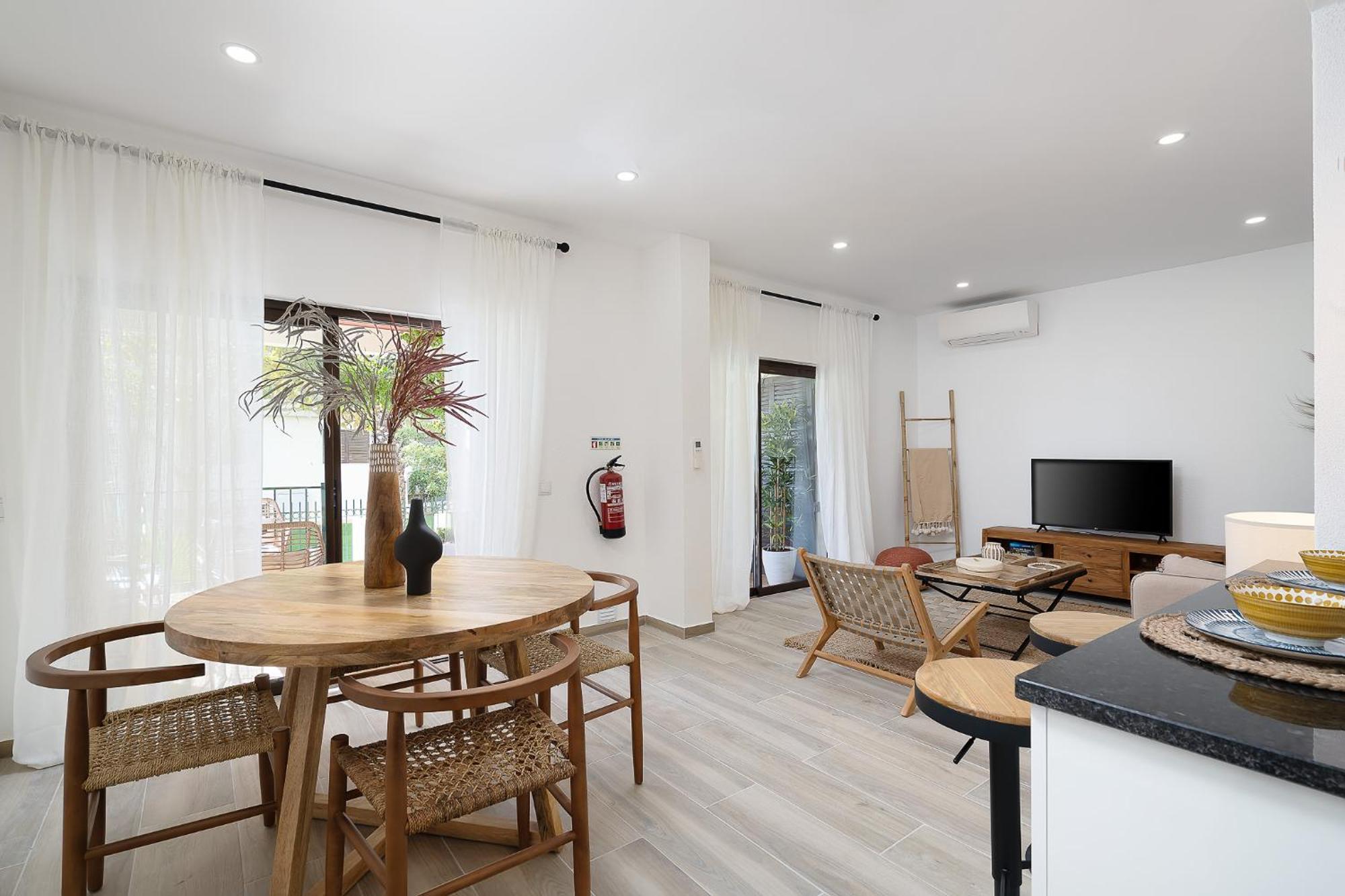 Apartment Amazing House With Balcony *
